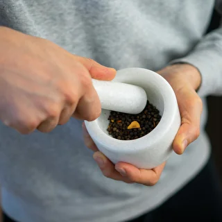 Ступка кухонная мраморная, белая, диаметр 10 см – photo 13